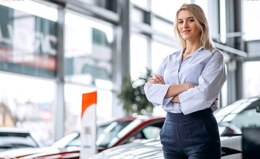 администратор автосалона