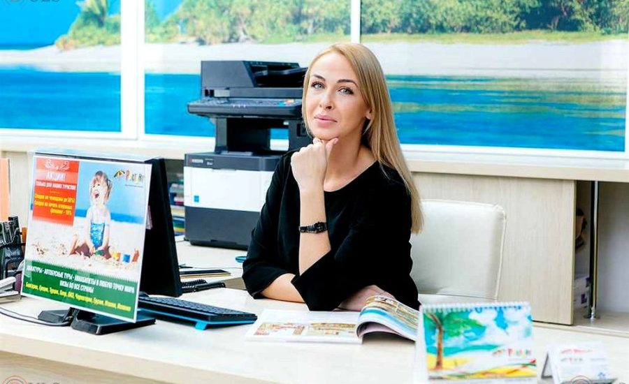 директор турагентства