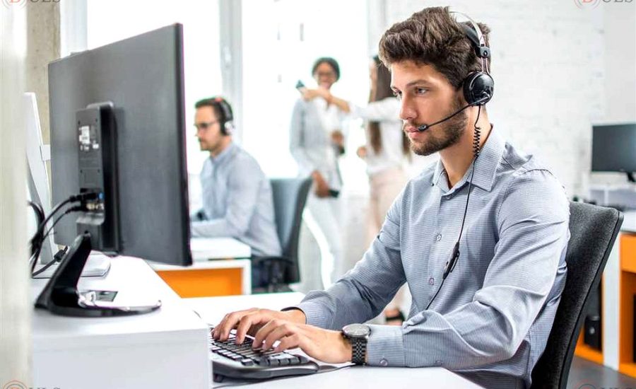 helpdesk specialist