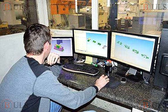 инженер-программист ЧПУ