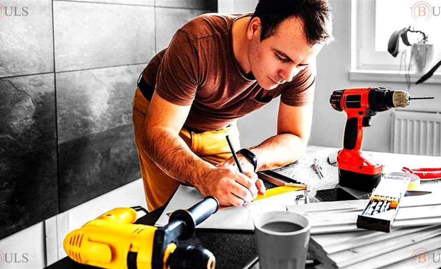 мастер по ремонту электроинструмента