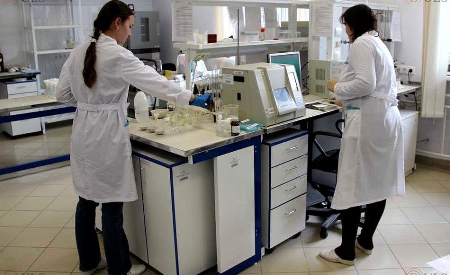 начальник лаборатории