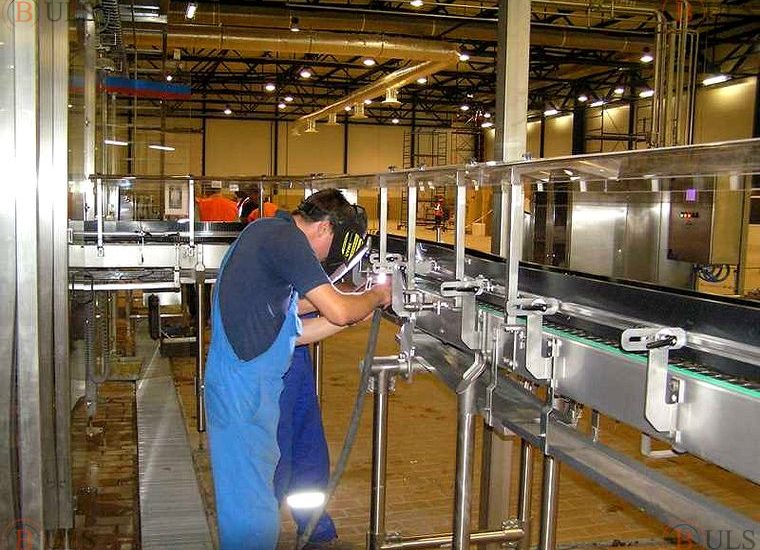 наладчик оборудования в производстве пищевой продукции