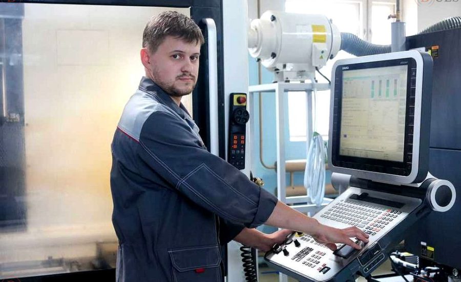 оператор лазерной установки