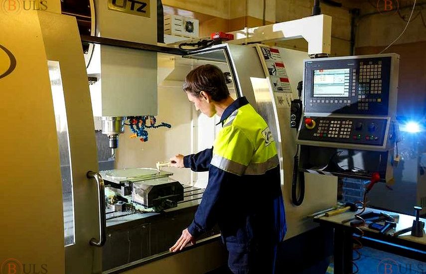 оператор станков с ЧПУ (фрезерная группа)