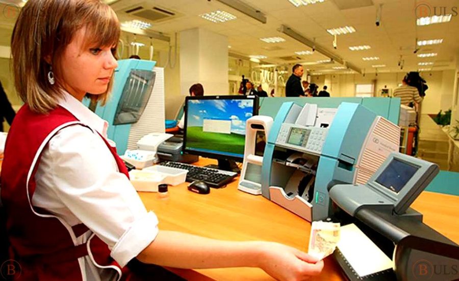 операционист банка
