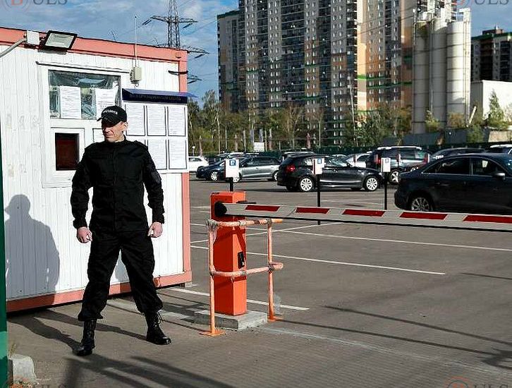 охранник на КПП