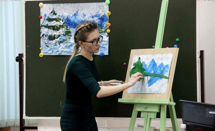 педагог по ИЗО