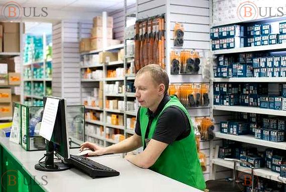 продавец-консультант автомобильных запасных частей