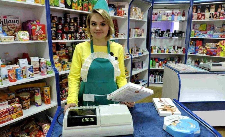продавец в интернет-магазин