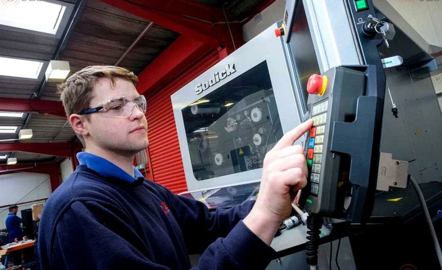 программист ЧПУ