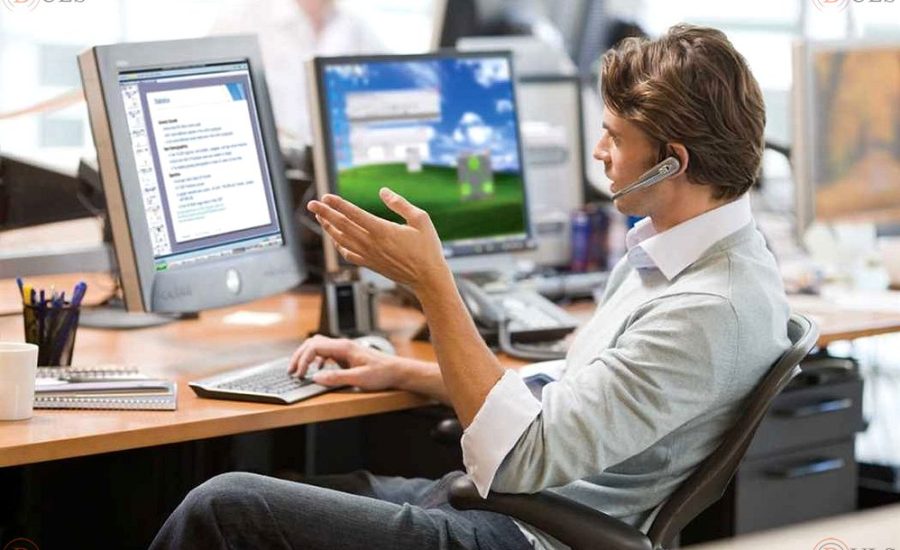 специалист по работе с социальными сетями