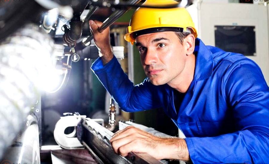 специалист по хозяйственной части