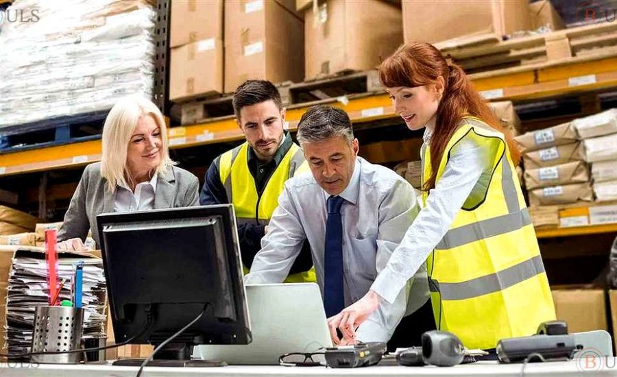 специалист в отдел логистики