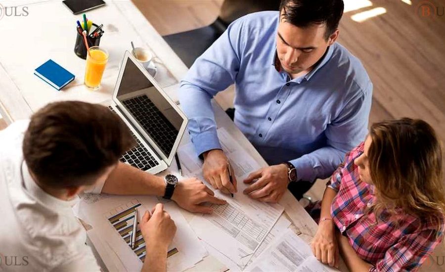 tax consultant